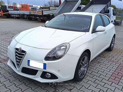 Usata Alfa Romeo Giulietta Business 120 CV (88 kW) 2016 Bianco Utilitaria