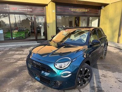 Nuova Fiat 600 La Prima 136 CV (100 kW) 2025 Azzurro SUV
