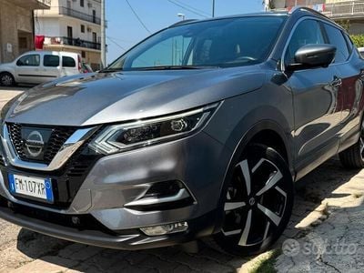 Usata Nissan Qashqai N-Connecta 110 CV (80 kW) 2017 Grigio SUV