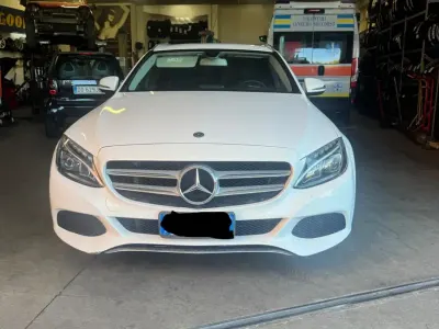 Usata Mercedes C220 Premium 170 CV (125 kW) 2018 Bianco Station wagon