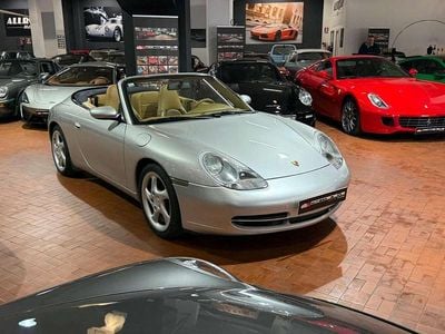 Usata Porsche 911 Carrera 4 Cabriolet 300 CV (220 kW) 2000 Argento Cabrio