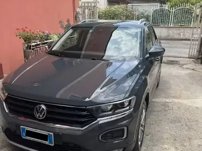 Usata VW T-Roc Advance 150 CV (110 kW) 2021 Grigio SUV