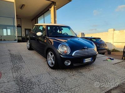Begagnad Mini Cooper Chili 120 HK (88 kW) 2007 Svart Halvkombi