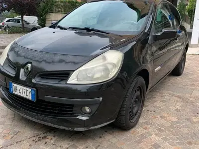 Usata Renault Clio II 75 CV (55 kW) 2007 Utilitaria