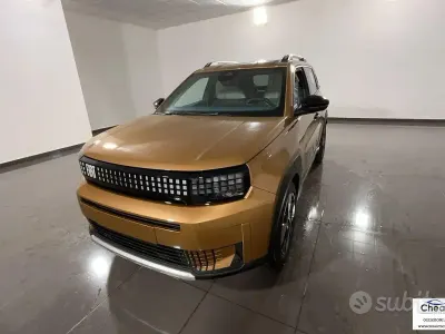 Nuova Fiat Grande Panda La Prima 101 CV (74 kW) 2026 Bronzo Utilitaria