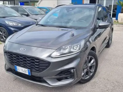 Usata Ford Kuga ST-Line 120 CV (88 kW) 2021 Magne.grey SUV