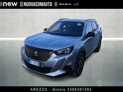 Usata Peugeot 2008 Allure 131 CV (96 kW) 2023 Argento SUV
