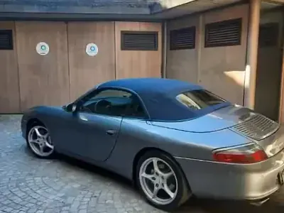 Usata Porsche 911 Carrera 4 345 CV (253 kW) 2005 Grigio Cabrio