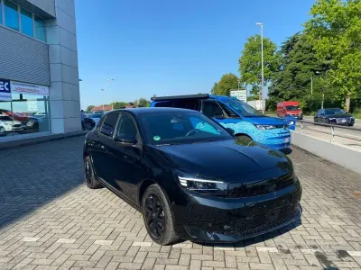 Usata Opel Corsa 101 CV (74 kW) 2024 Nero Utilitaria