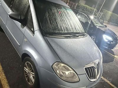 Usata Lancia Musa 95 CV (69 kW) 2009 Blu/azzurro Monovolume