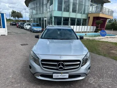Usata Mercedes GLA180 Executive 109 CV (80 kW) 2015 Grigio SUV
