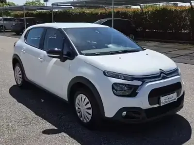 Begagnad Citroën C3 Feel 102 HK (75 kW) 2022 Vit Halvkombi