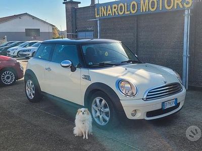 Usata Mini Cooper D 109 CV (80 kW) 2010 Bianco Utilitaria