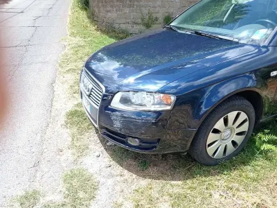 Käytetty Audi A4 Ambiente 140 HP (102 kW) 2005 Sininen Farmari