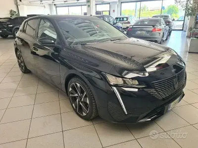Usado Peugeot 308 Allure 131 CV (96 kW) 2022 Negro Berlina
