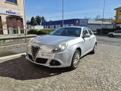 Gebraucht Alfa Romeo Giulietta Distinctive 170 PS (125 kW) 2013 Grau Kleinwagen