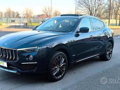 Usata Maserati Levante GranLusso 275 CV (202 kW) 2020 Blu SUV