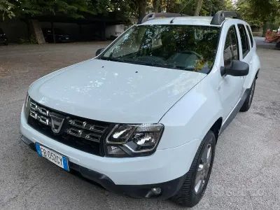Usata Dacia Duster Ambiance 110 CV (80 kW) 2015 Bianco SUV