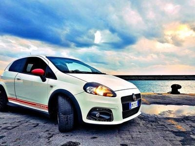 Usata Abarth Grande Punto 155 CV (114 kW) 2008 Bianco Utilitaria