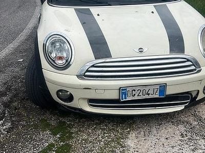 Usata Mini Cooper 120 CV (88 kW) 2007 Bianco Utilitaria