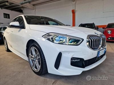 Usata BMW 118 Sport Line 150 CV (110 kW) 2020 Bianco Utilitaria