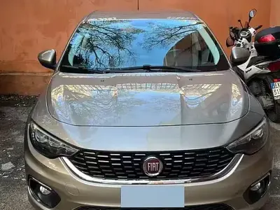 Usata Fiat Tipo 95 CV (69 kW) 2016 Giallo Berlina