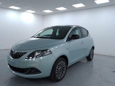 Usata Lancia Ypsilon Gold 70 CV (51 kW) 2023 Verde Utilitaria