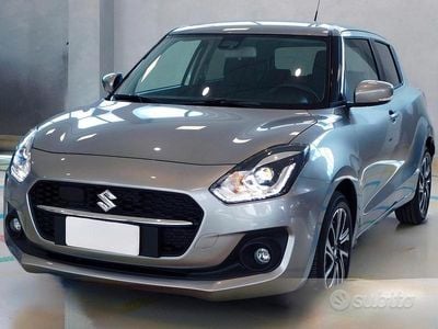 Usata Suzuki Swift 83 CV (61 kW) 2021 Grigio Utilitaria