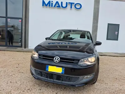 Usado VW Polo Comfortline 86 CV (63 kW) 2010 Negro Utilitario