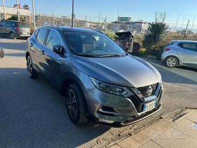 Usata Nissan Qashqai N-Connecta 116 CV (85 kW) 2019 Grigio SUV
