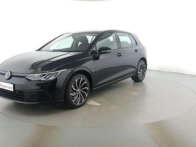 Usata VW Golf VIII Life 131 CV (96 kW) 2022 Nero mito metallizzato Berlina