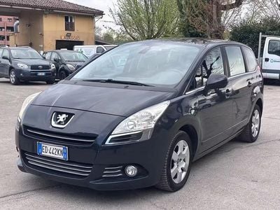 Usata Peugeot 5008 Business-Line 149 CV (109 kW) 2010 Grigio Monovolume