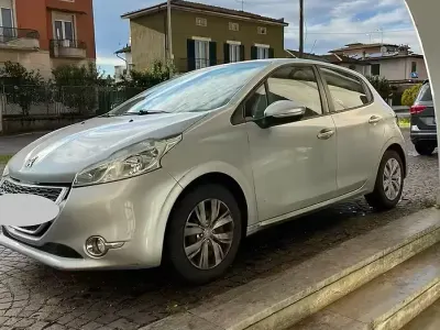 Begagnad Peugeot 208 Active 82 HK (60 kW) 2012 Grå Halvkombi