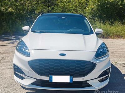 Usata Ford Kuga 225 CV (165 kW) 2023 Bianco SUV