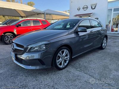 Usata Mercedes A180 Premium 182 CV (133 kW) 2015 Grigio Berlina