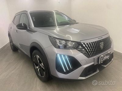 Usata Peugeot 2008 Allure 131 CV (96 kW) 2023 Grigio SUV
