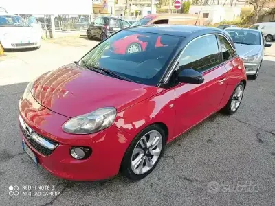 Usata Opel Adam 69 CV (50 kW) 2013 Rosso Utilitaria