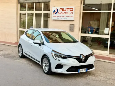 Usata Renault Clio V Zen 101 CV (74 kW) 2022 Bianco Berlina