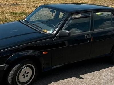 Usata Alfa Romeo 75 148 CV (108 kW) 1990 Nero Berlina