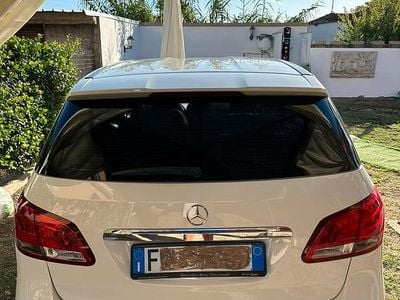 Mercedes B180