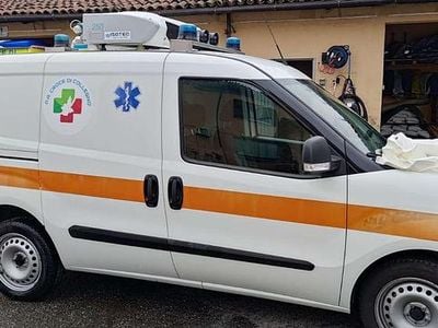 Usata Fiat Doblò Active 103 CV (75 kW) 2021 Bianco Monovolume