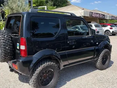 Usata Suzuki Jimny 85 CV (62 kW) 2017 Nero SUV