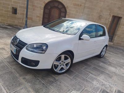 Usata VW Golf V 140 CV (102 kW) 2008 Bianco Berlina