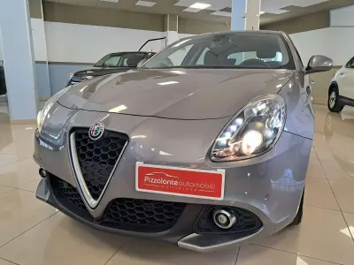 Usata Alfa Romeo Giulietta Business 120 CV (88 kW) 2018 Grigio stromboli Utilitaria