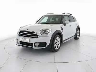 Usata Mini One Countryman Hype 102 CV (75 kW) 2017 Light white SUV