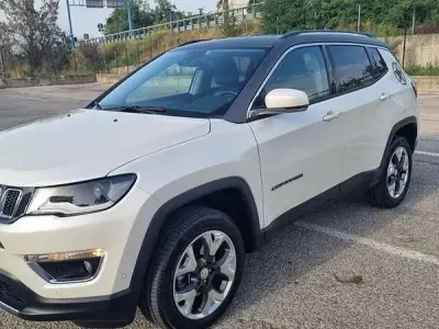 Usata Jeep Compass Limited 140 CV (102 kW) 2018 Bianco SUV