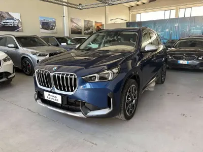 Usata BMW X1 xLine 136 CV (100 kW) 2023 Phytonicblau metallic SUV