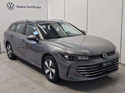 Usata VW Passat Business 150 CV (110 kW) 2024 Diabase grey metallizzato Station wagon