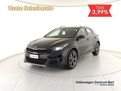 Begagnad Kia XCeed Style 136 HK (100 kW) 2021 Grå SUV