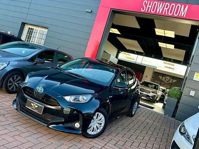 Usata Toyota Yaris Hybrid Business Edition 92 CV (67 kW) 2021 Nero Berlina